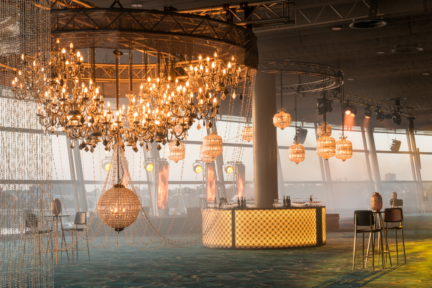 River-View-Room-Chandelier-setup